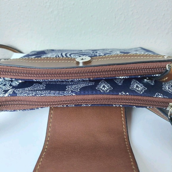 Chaps Ralph Lauren Shoulder Bag Navy Bandana Paisley Print Medium Purse Blue - Picture 3 of 13